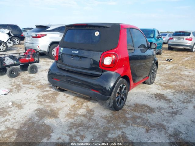 Photo 3 VIN: WMEFK5DAXHK137100 - SMART FORTWO 