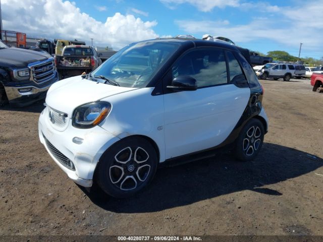 Photo 1 VIN: WMEFK9BA2HK233457 - SMART FORTWO 