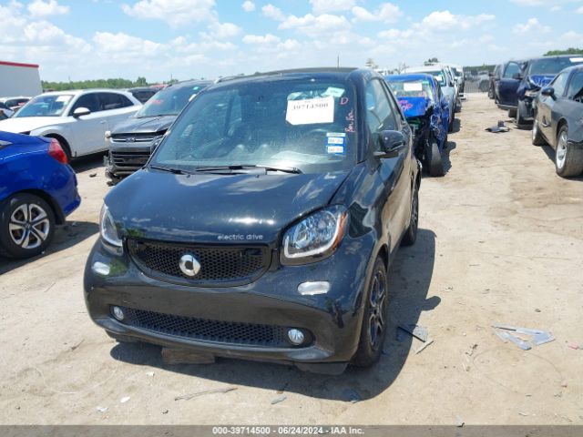 Photo 1 VIN: WMEFK9BA4HK227157 - SMART FORTWO 