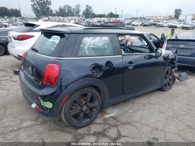 Photo 3 VIN: WMW13DJ05P2T67909 - MINI COOPER 