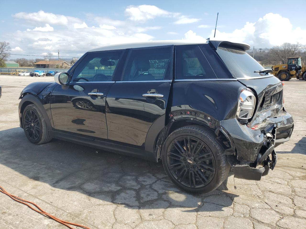 Photo 1 VIN: WMW33DK04N2P74608 - MINI COOPER 