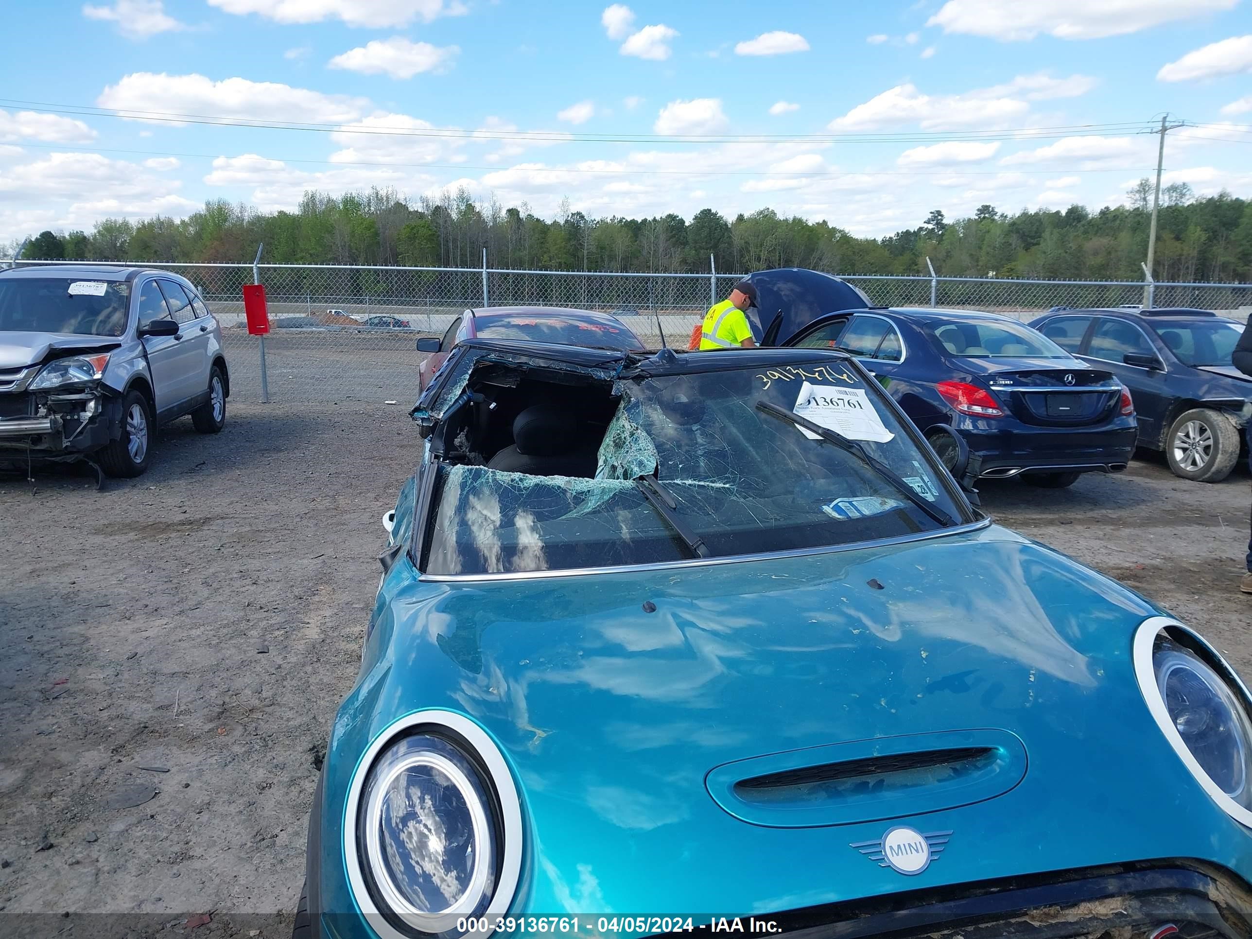 Photo 16 VIN: WMW43DL08R3R53771 - MINI CONVERTIBLE 