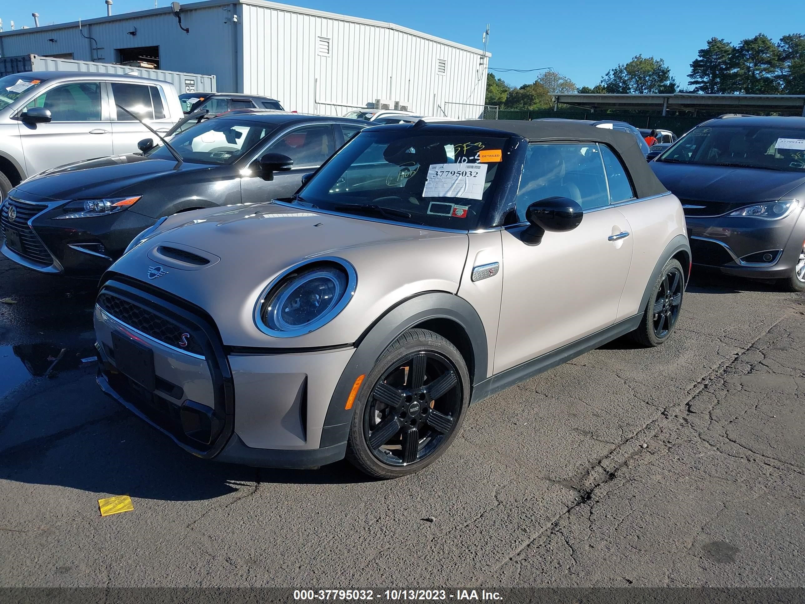 Photo 1 VIN: WMW43DL0XN3N46139 - MINI CONVERTIBLE 