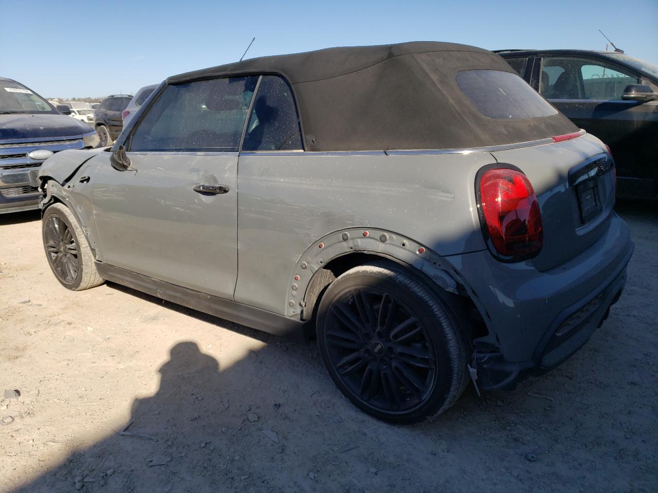 Photo 1 VIN: WMW43DL0XP3P53357 - MINI COOPER 