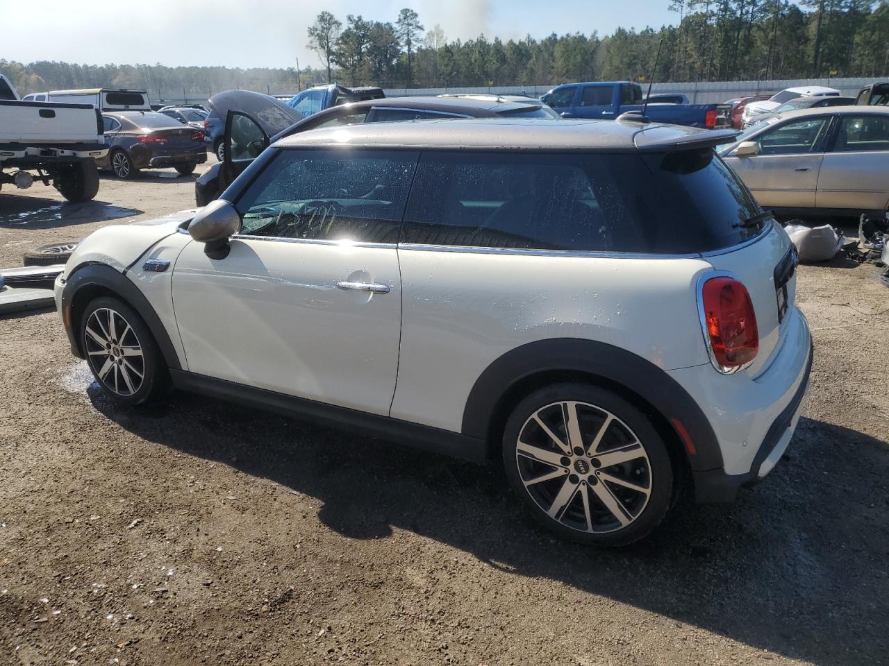 Photo 1 VIN: WMW53DH0XP2T18258 - MINI COOPER 