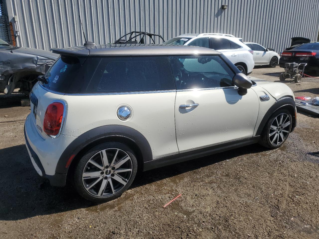 Photo 2 VIN: WMW53DH0XP2T18258 - MINI COOPER 