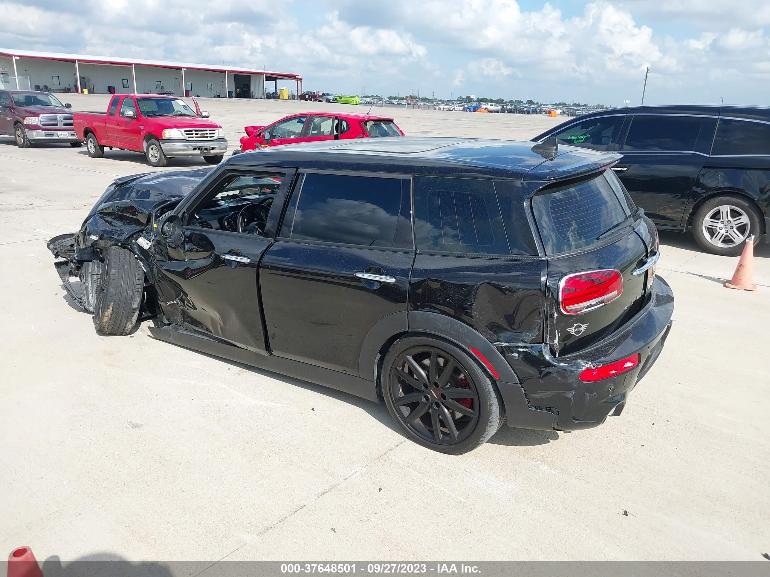 Photo 2 VIN: WMWJZ9C00L2M68486 - MINI CLUBMAN 