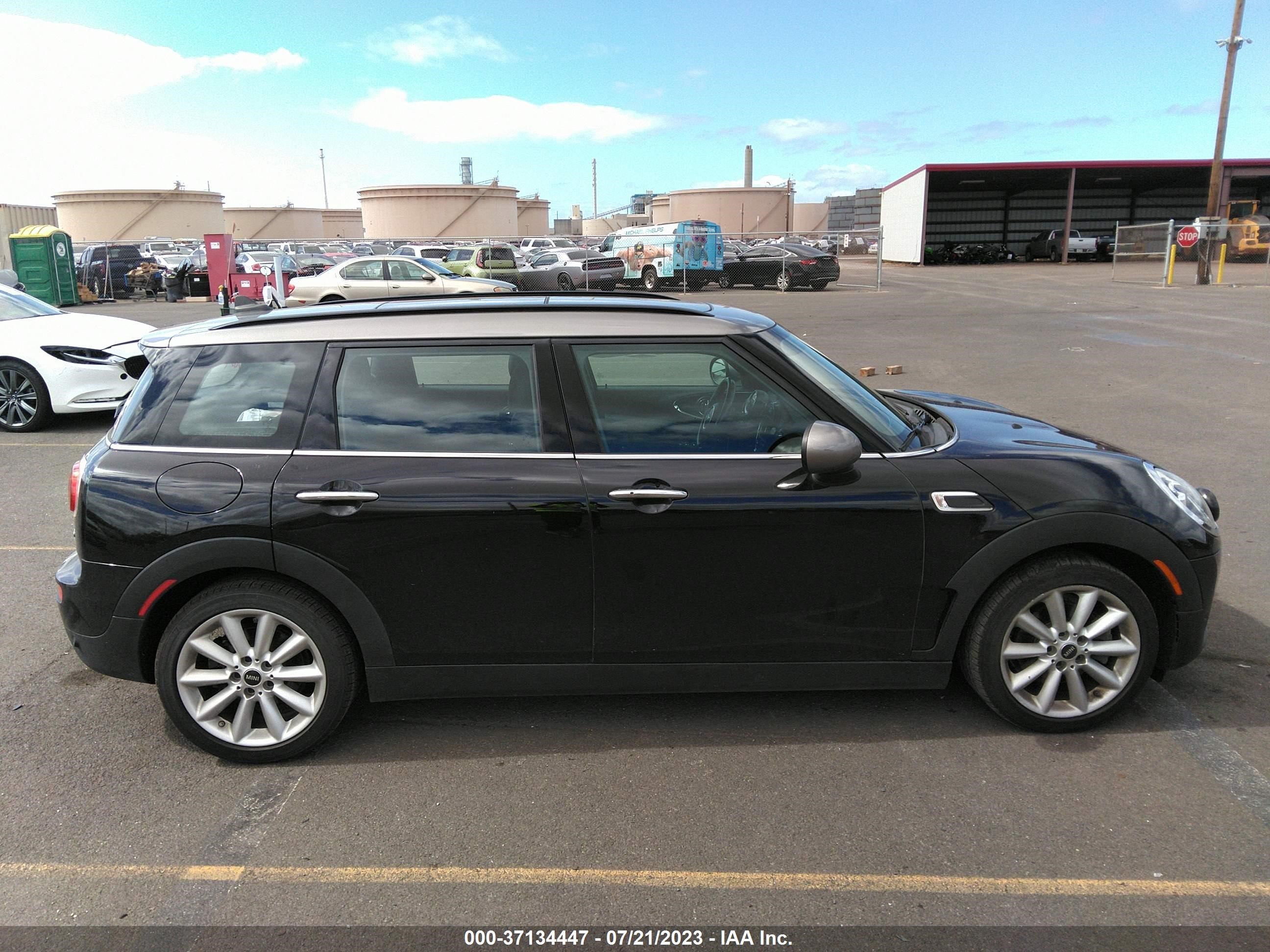 Photo 13 VIN: WMWLN5C58G2E07047 - MINI CLUBMAN 