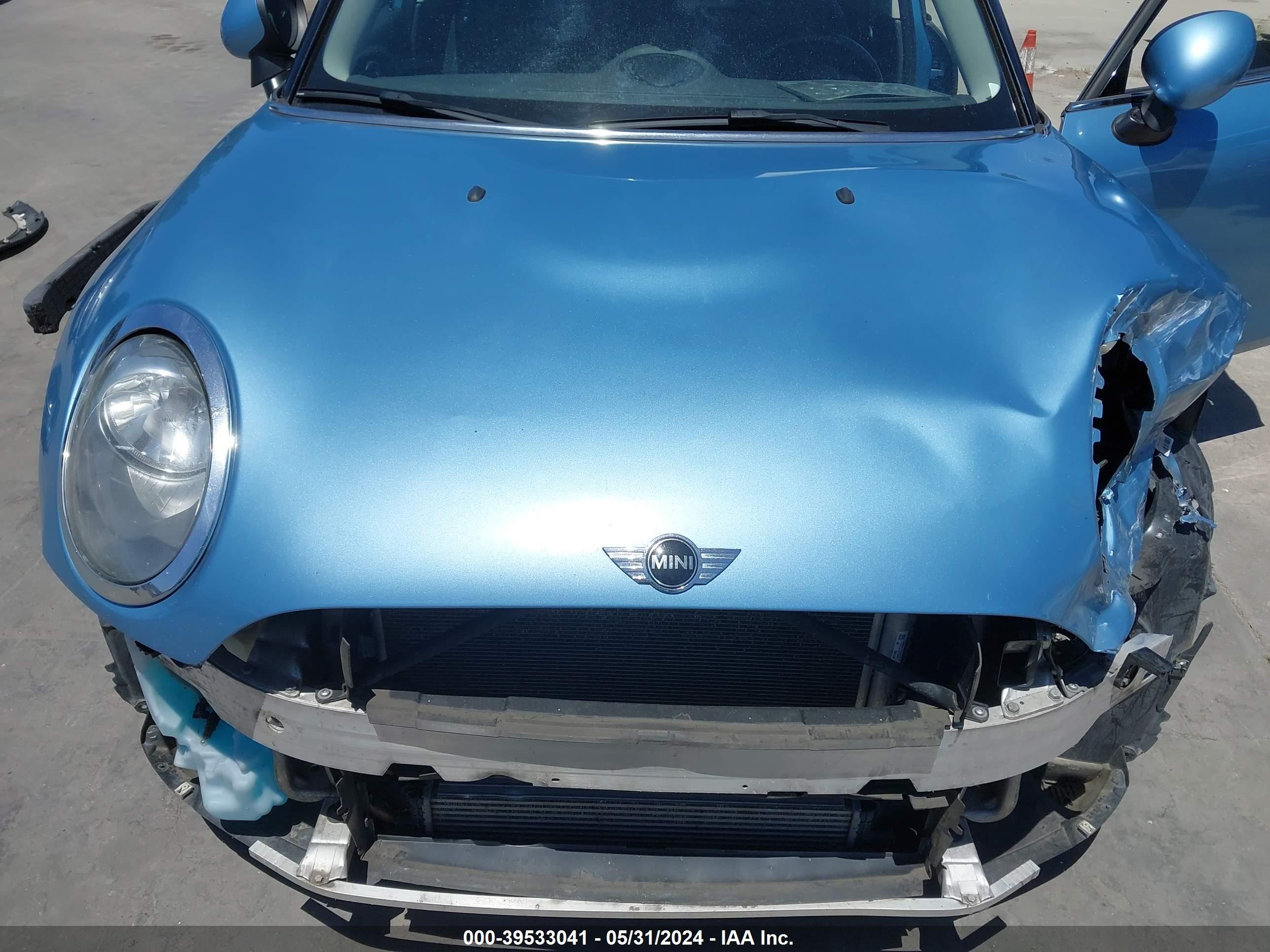 Photo 9 VIN: WMWLN5C58G2E31462 - MINI CLUBMAN 