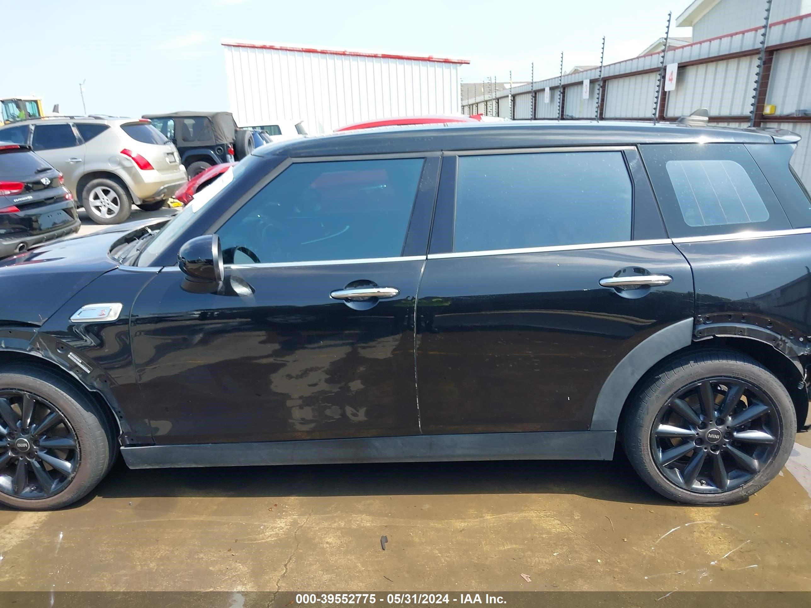 Photo 14 VIN: WMWLN9C54G2B32137 - MINI CLUBMAN 