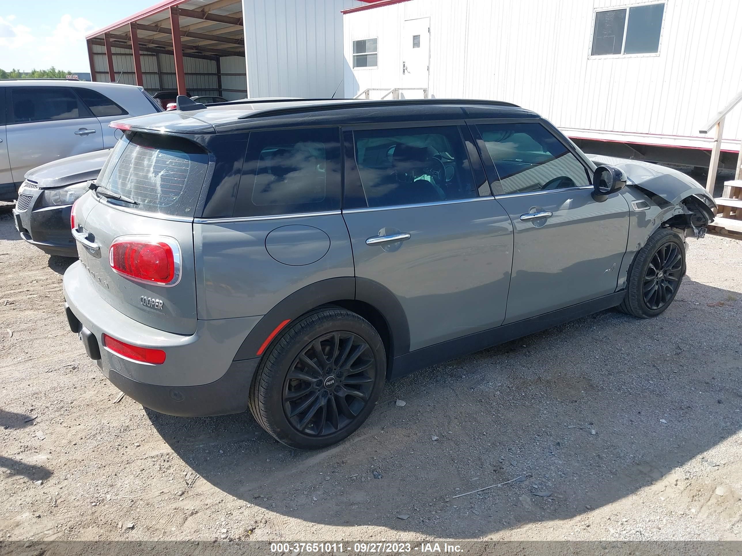 Photo 3 VIN: WMWLU1C55H2F28079 - MINI CLUBMAN 