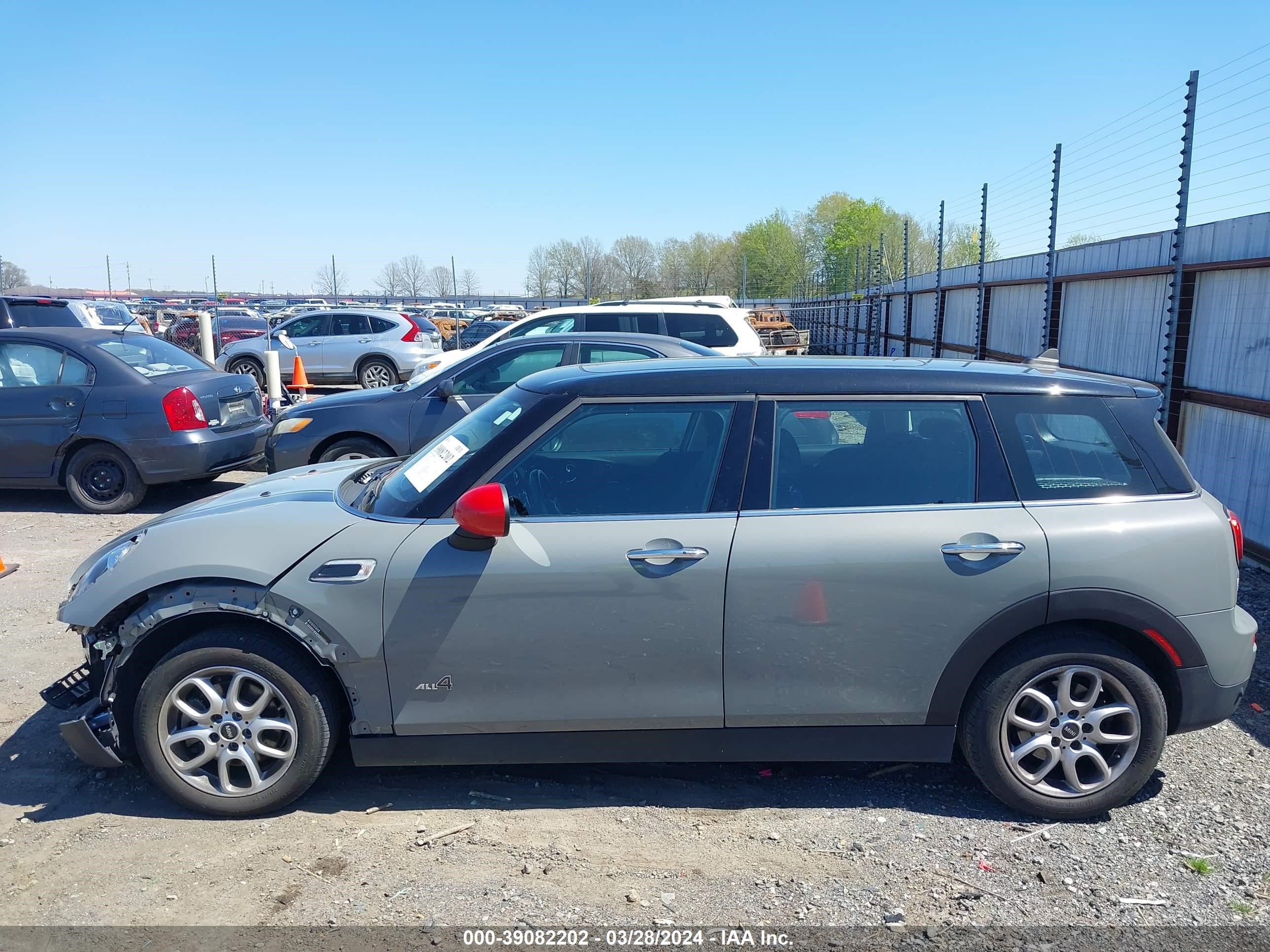 Photo 13 VIN: WMWLU1C55K2F29630 - MINI CLUBMAN 