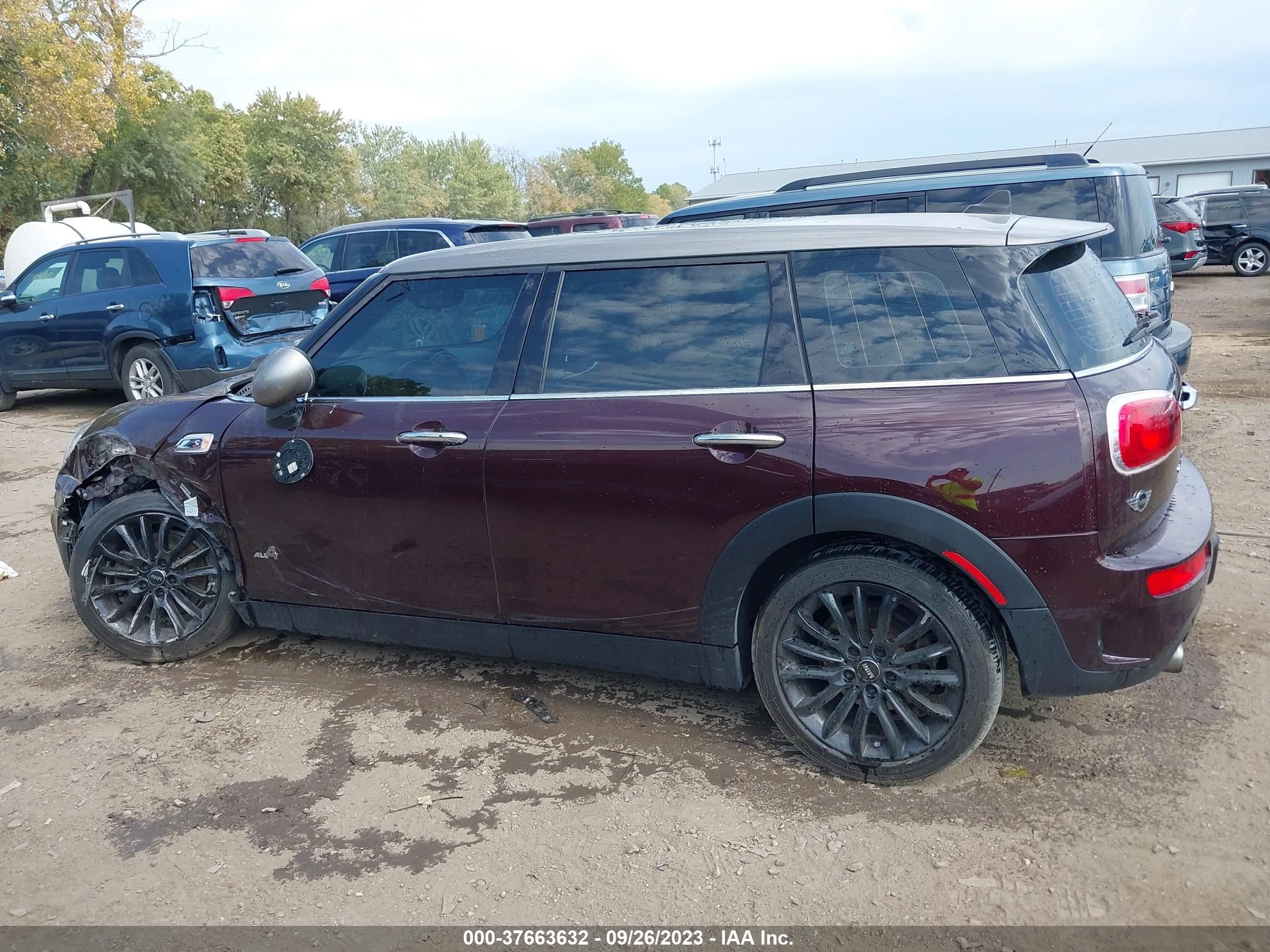 Photo 13 VIN: WMWLU5C32H2E83771 - MINI CLUBMAN 