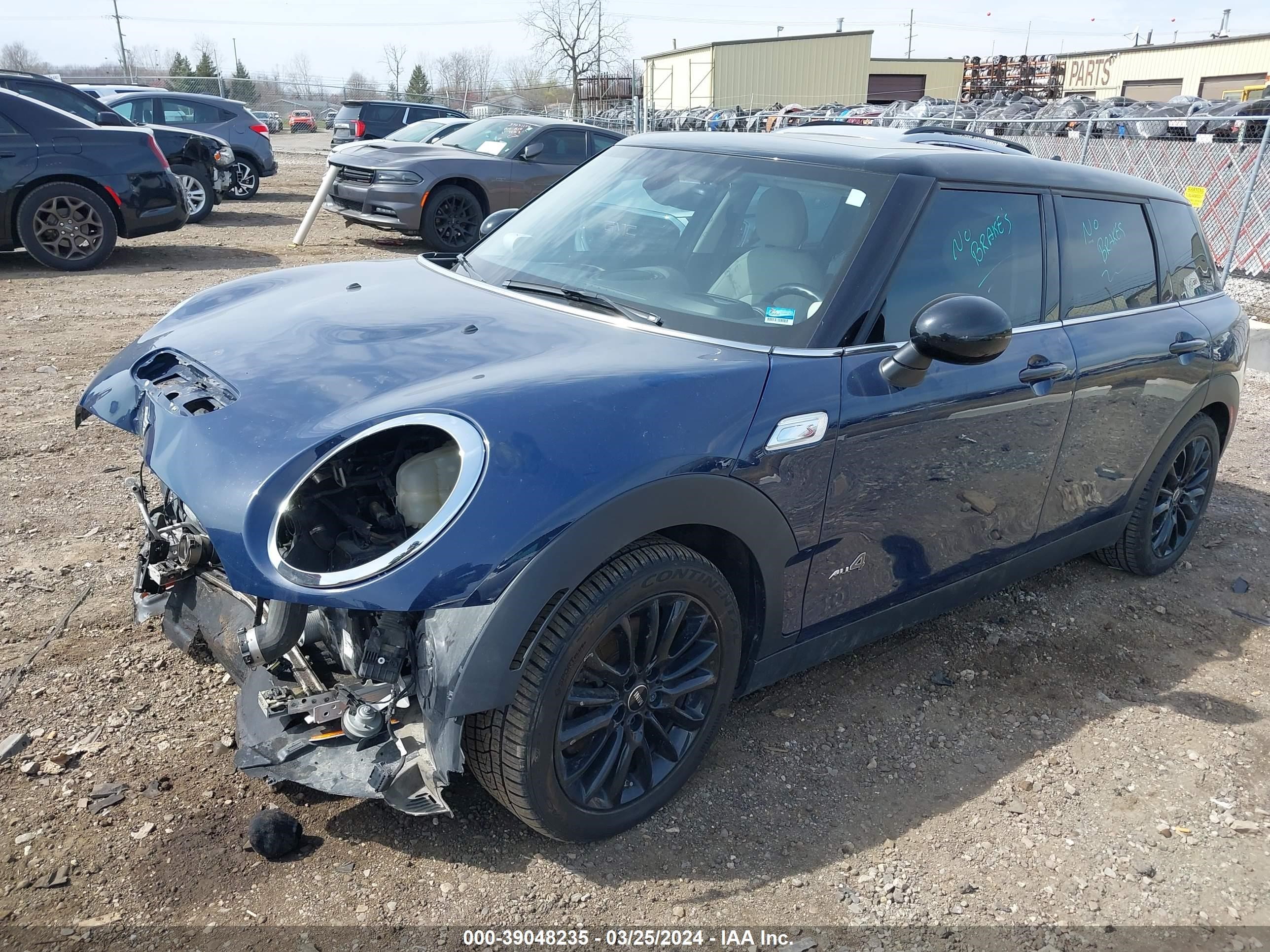 Photo 1 VIN: WMWLU5C3XH2E84084 - MINI CLUBMAN 