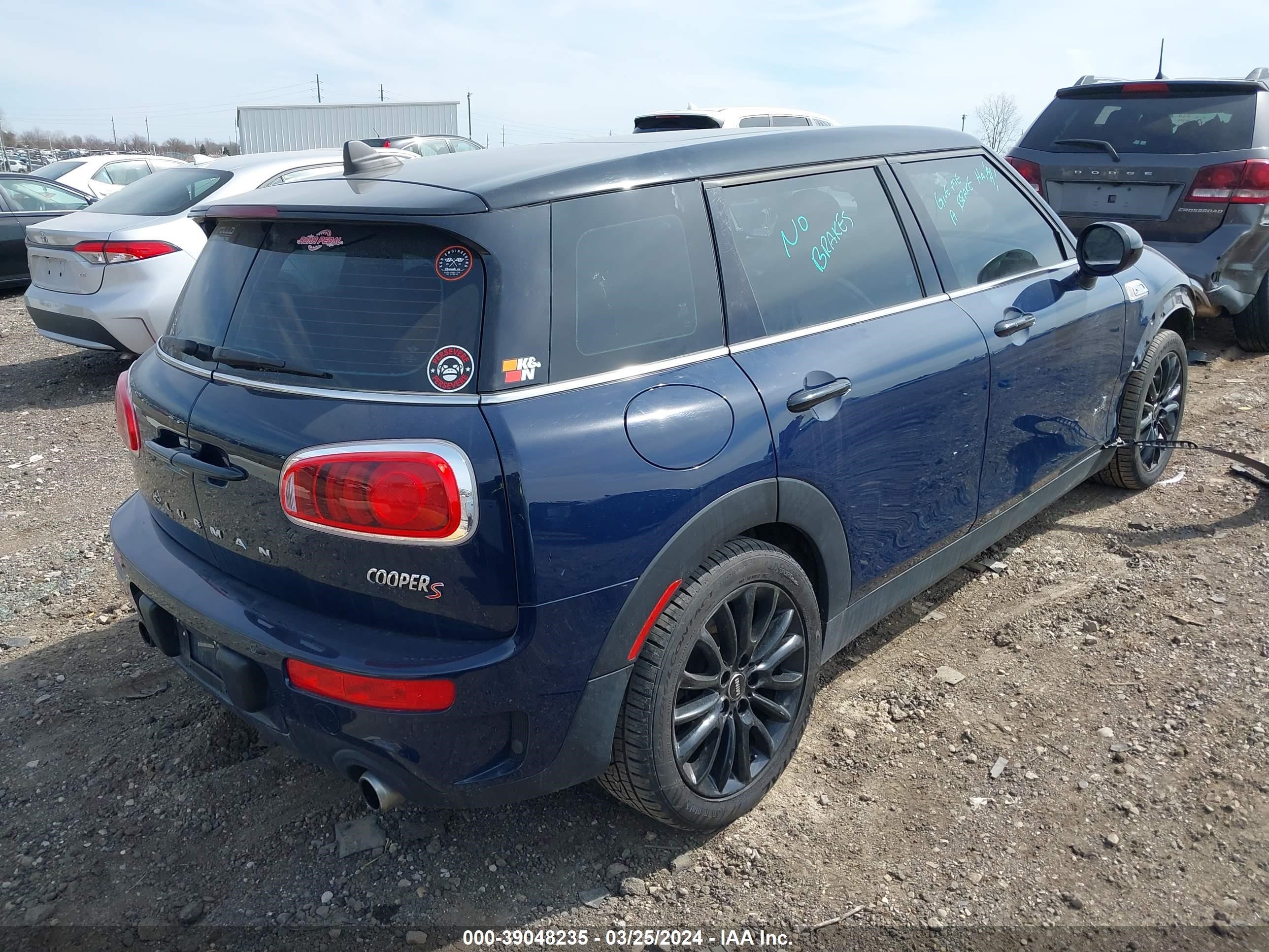 Photo 3 VIN: WMWLU5C3XH2E84084 - MINI CLUBMAN 