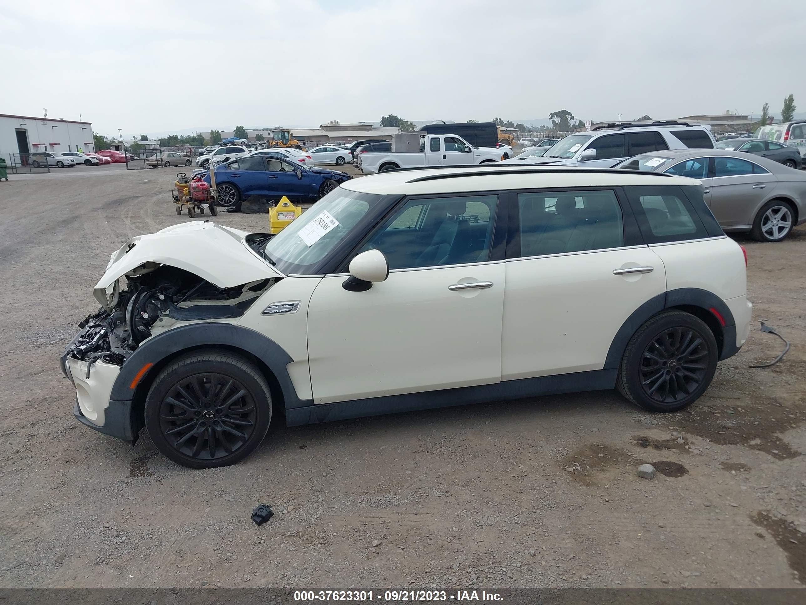 Photo 13 VIN: WMWLU5C52K2G04596 - MINI CLUBMAN 