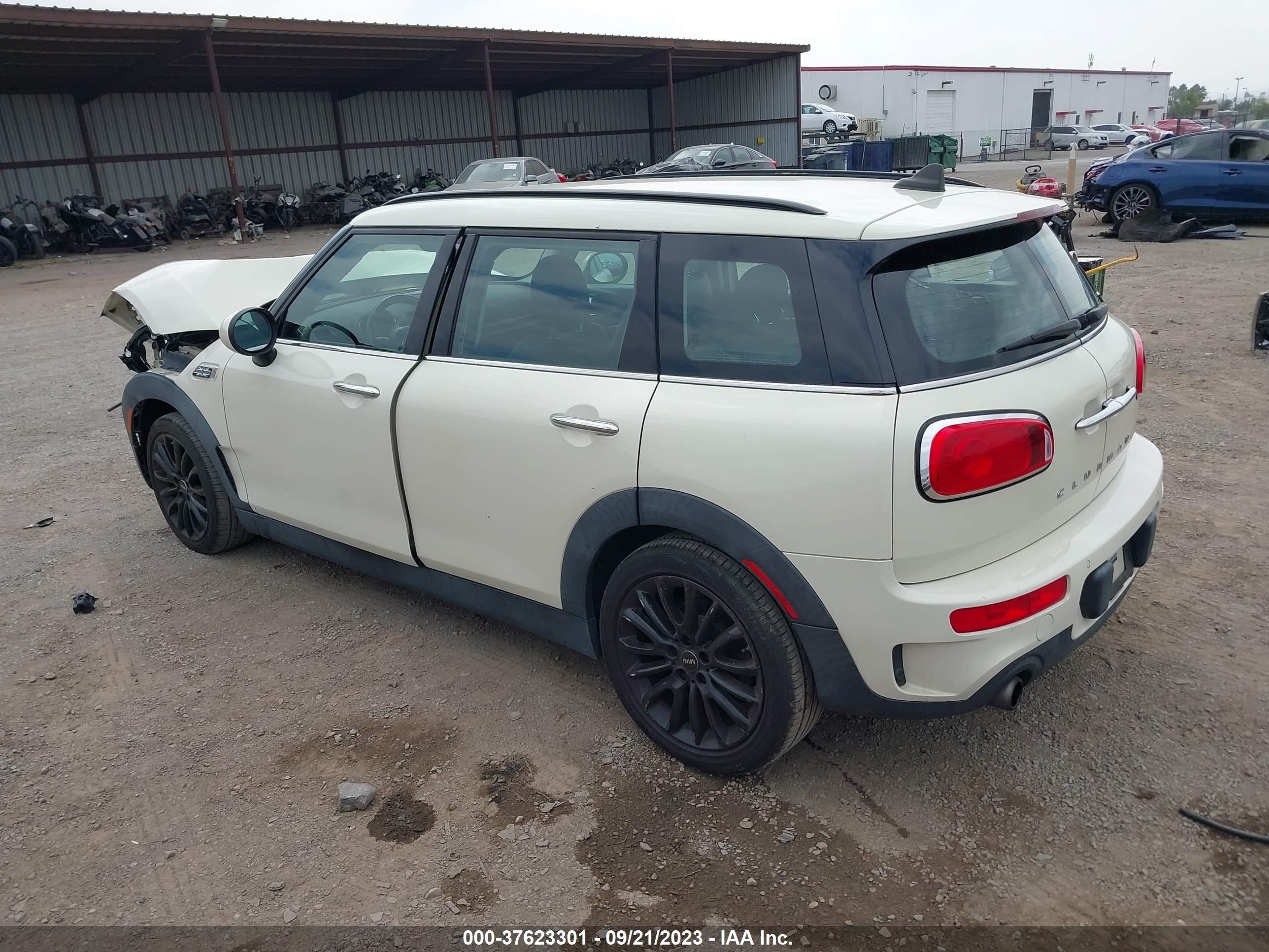 Photo 2 VIN: WMWLU5C52K2G04596 - MINI CLUBMAN 