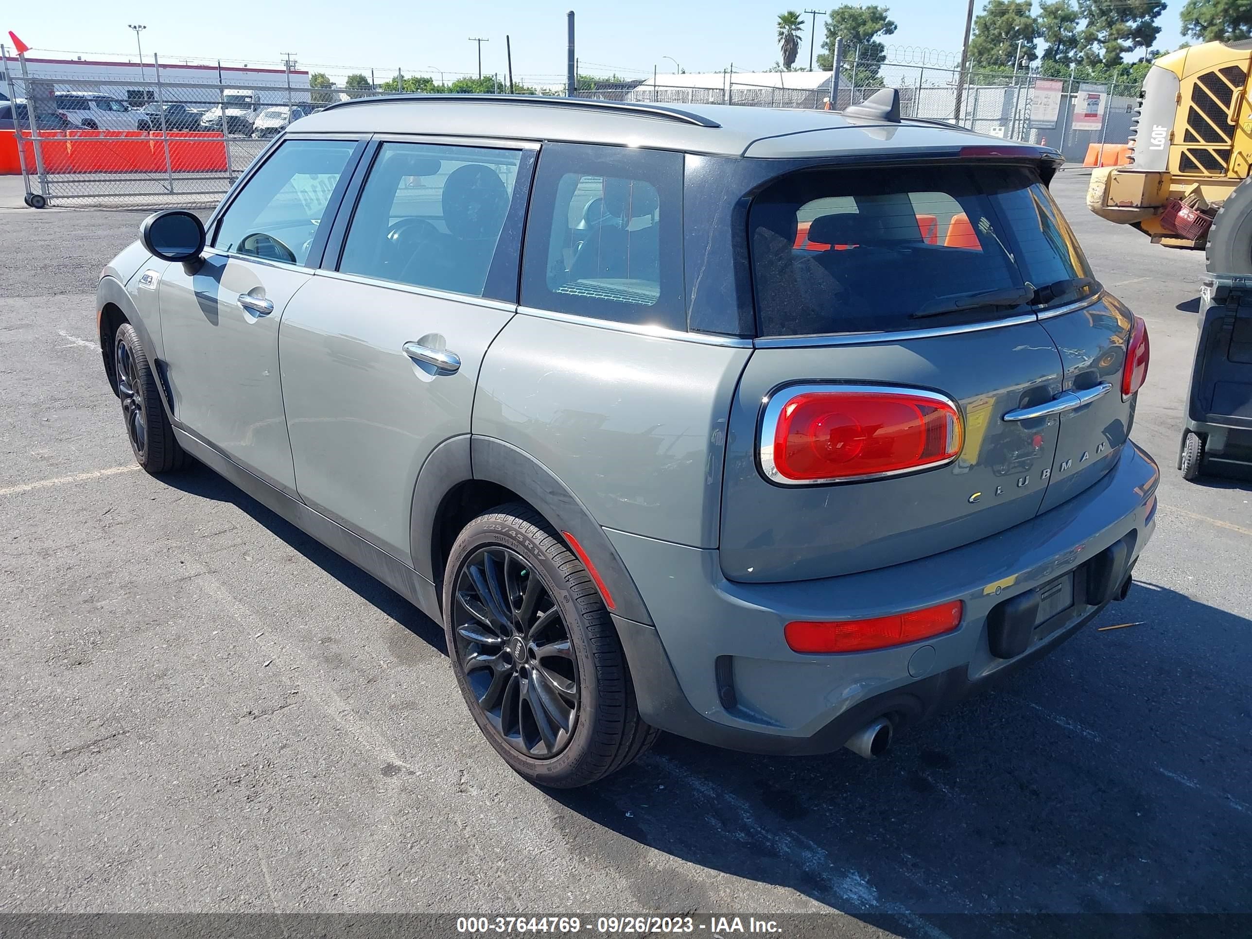 Photo 2 VIN: WMWLU5C57K2G04061 - MINI CLUBMAN 