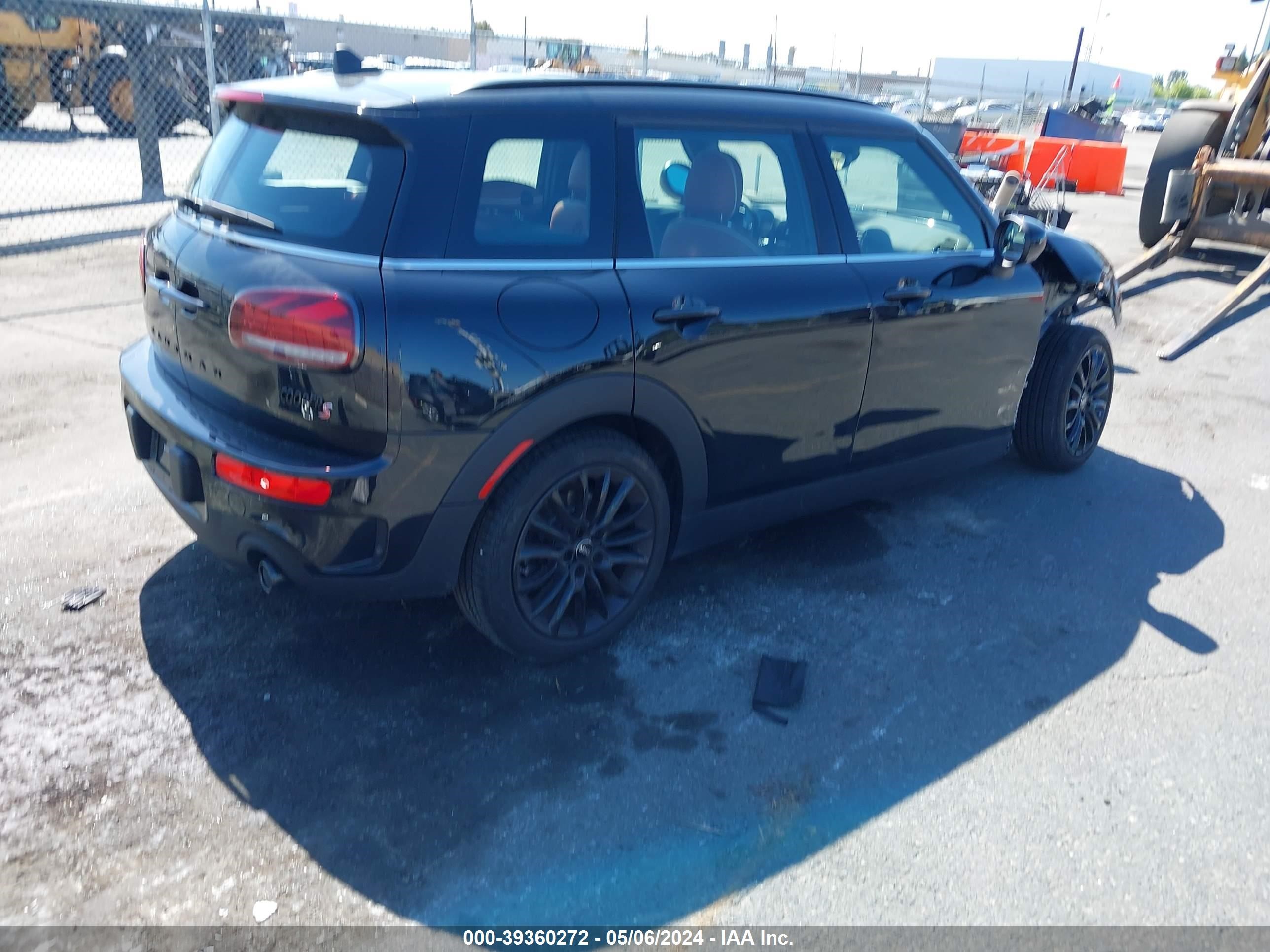 Photo 3 VIN: WMWLV7C04R2U57153 - MINI CLUBMAN 