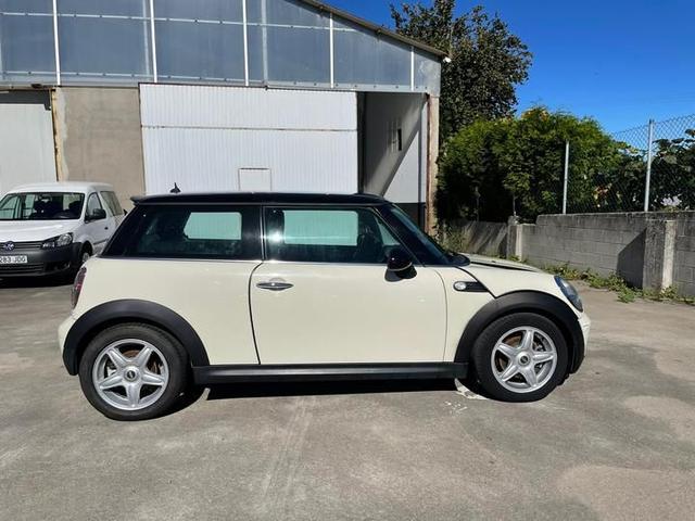 Photo 15 VIN: WMWMF31090TS86006 - MINI COOPER 