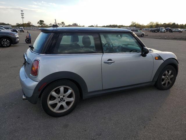 Photo 2 VIN: WMWMF33507TU63688 - MINI COOPER 