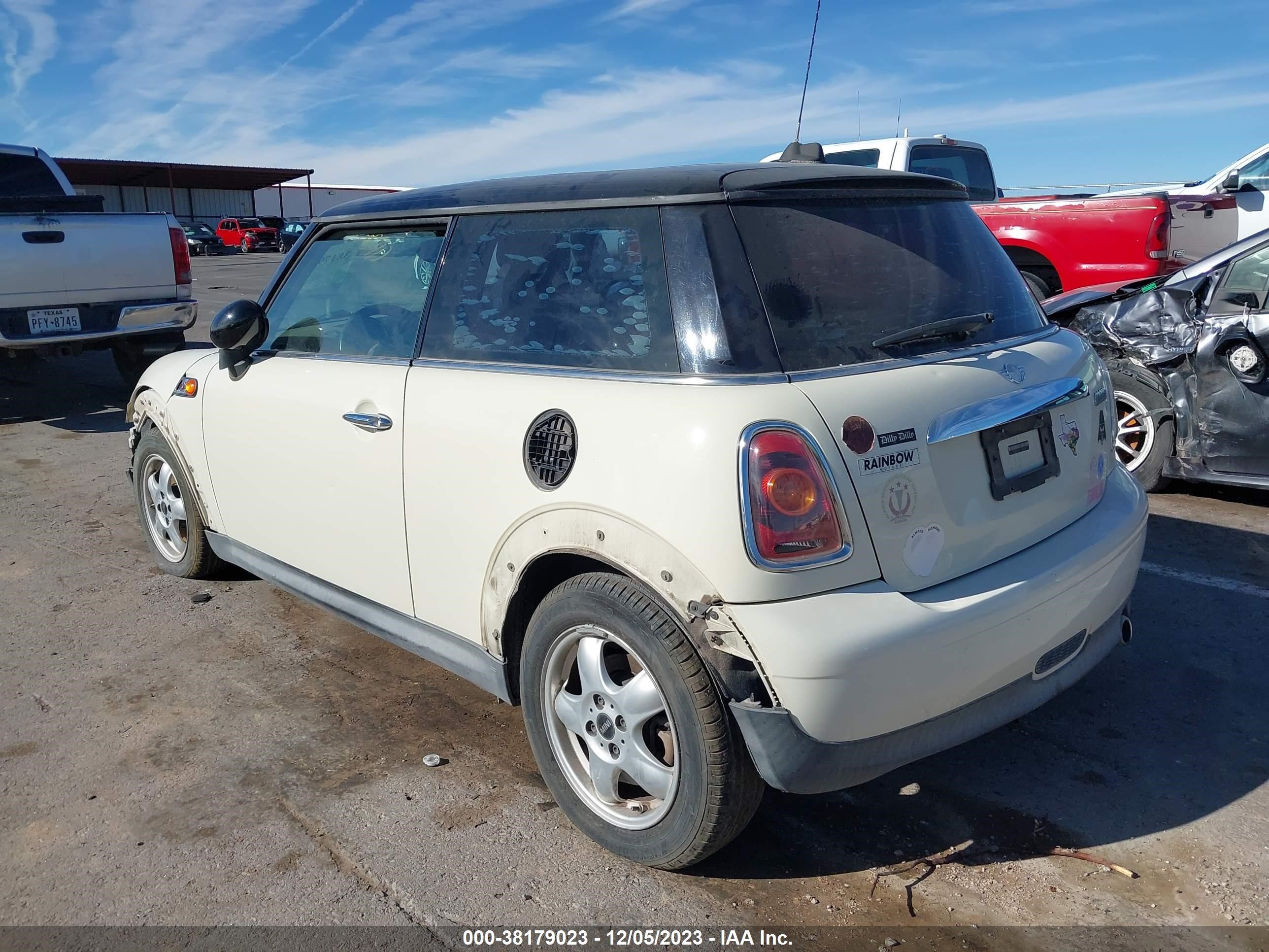 Photo 2 VIN: WMWMF33517TT56455 - MINI COOPER 