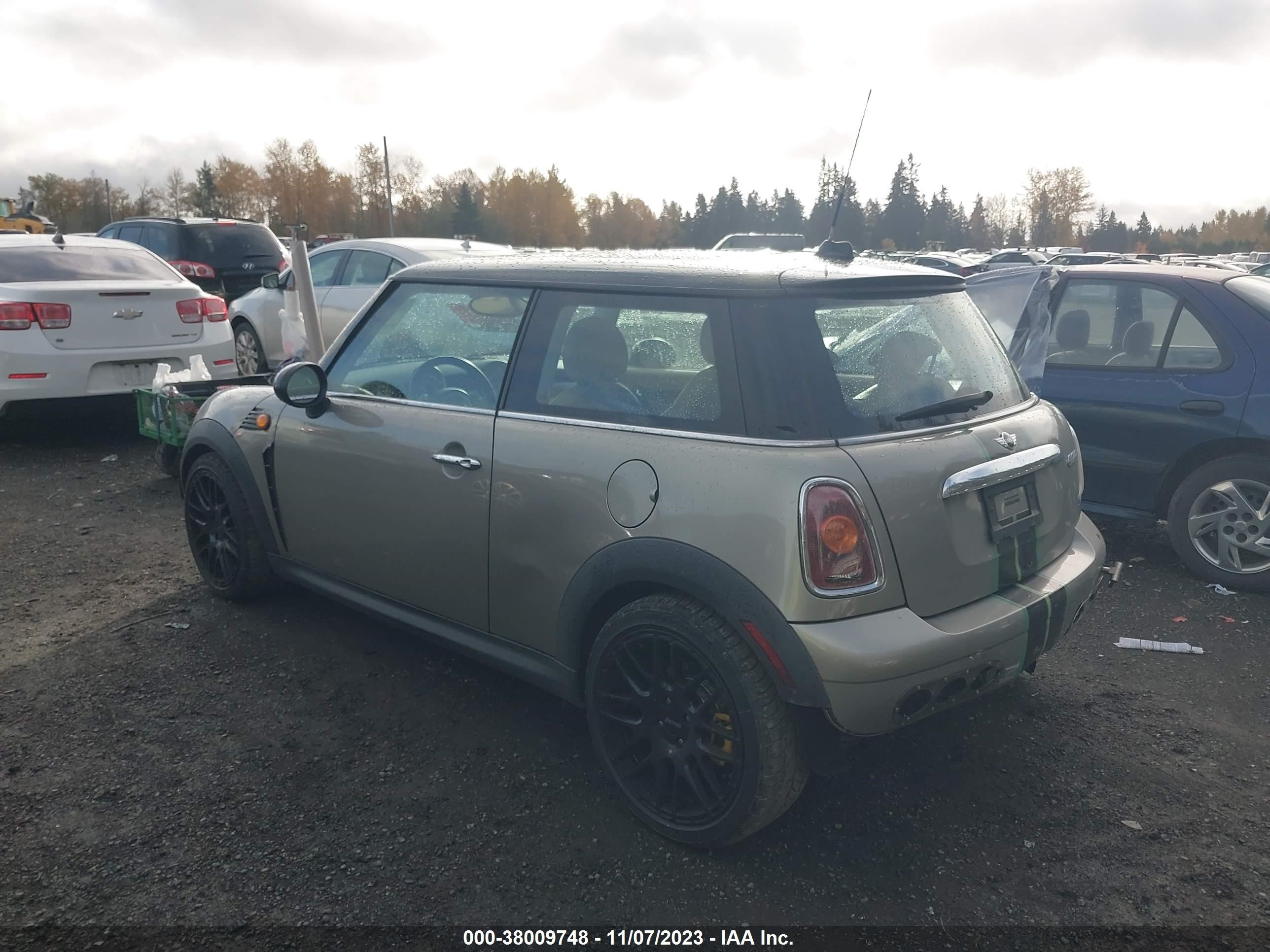 Photo 2 VIN: WMWMF33518TT63729 - MINI COOPER 