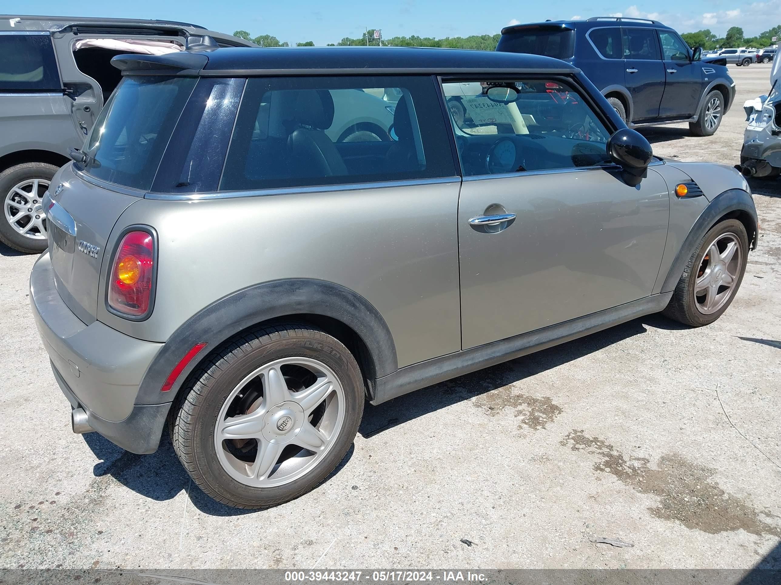 Photo 3 VIN: WMWMF33519TW70464 - MINI COOPER 