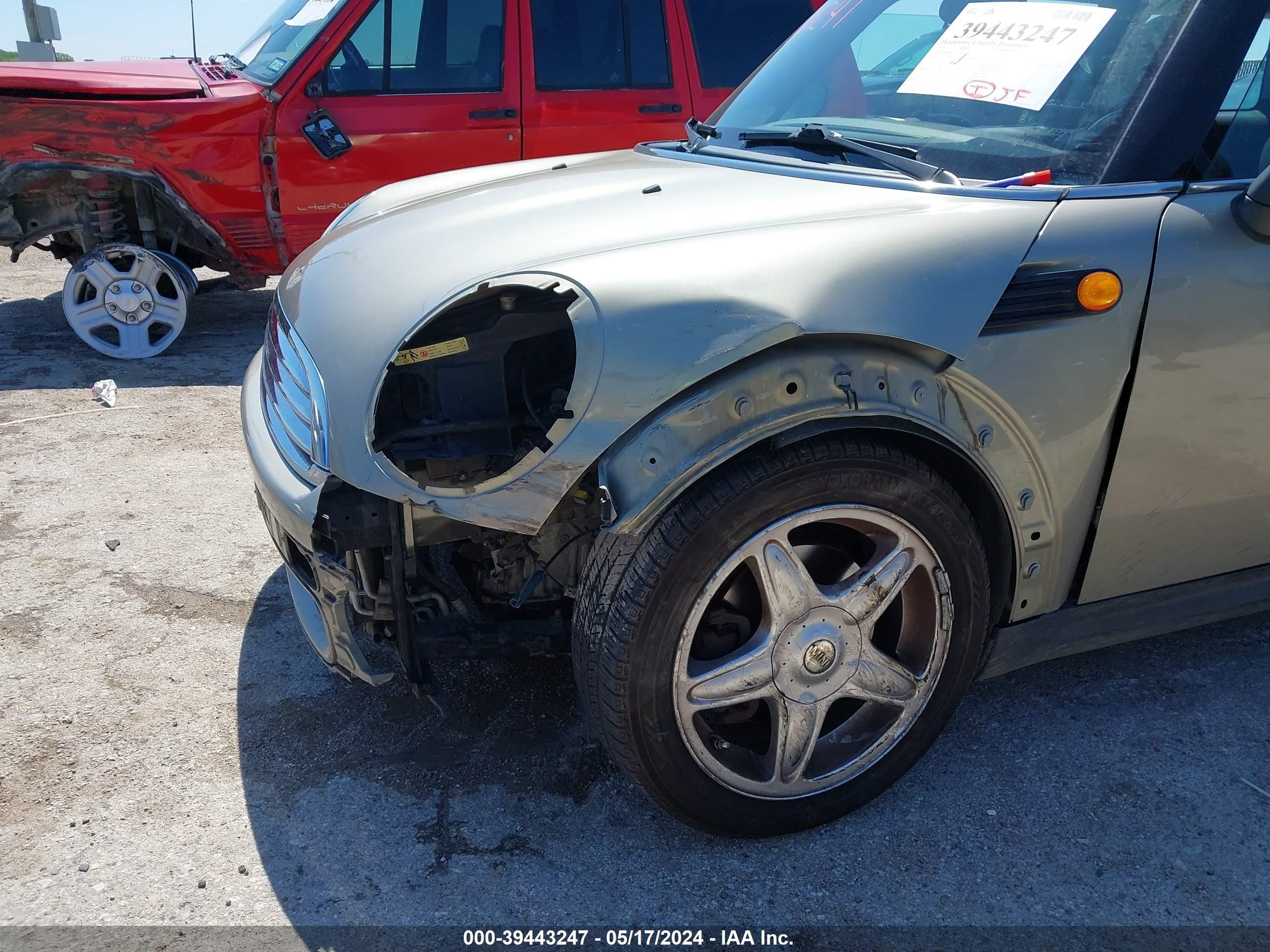 Photo 5 VIN: WMWMF33519TW70464 - MINI COOPER 