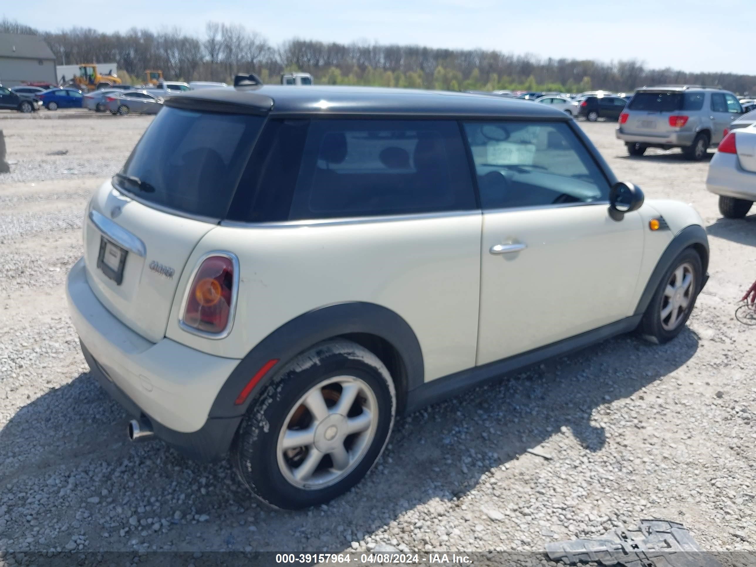 Photo 3 VIN: WMWMF33519TW71890 - MINI COOPER 