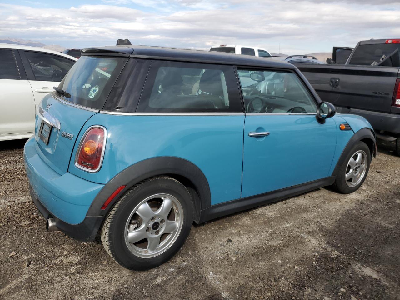 Photo 2 VIN: WMWMF33519TW79780 - MINI COOPER 