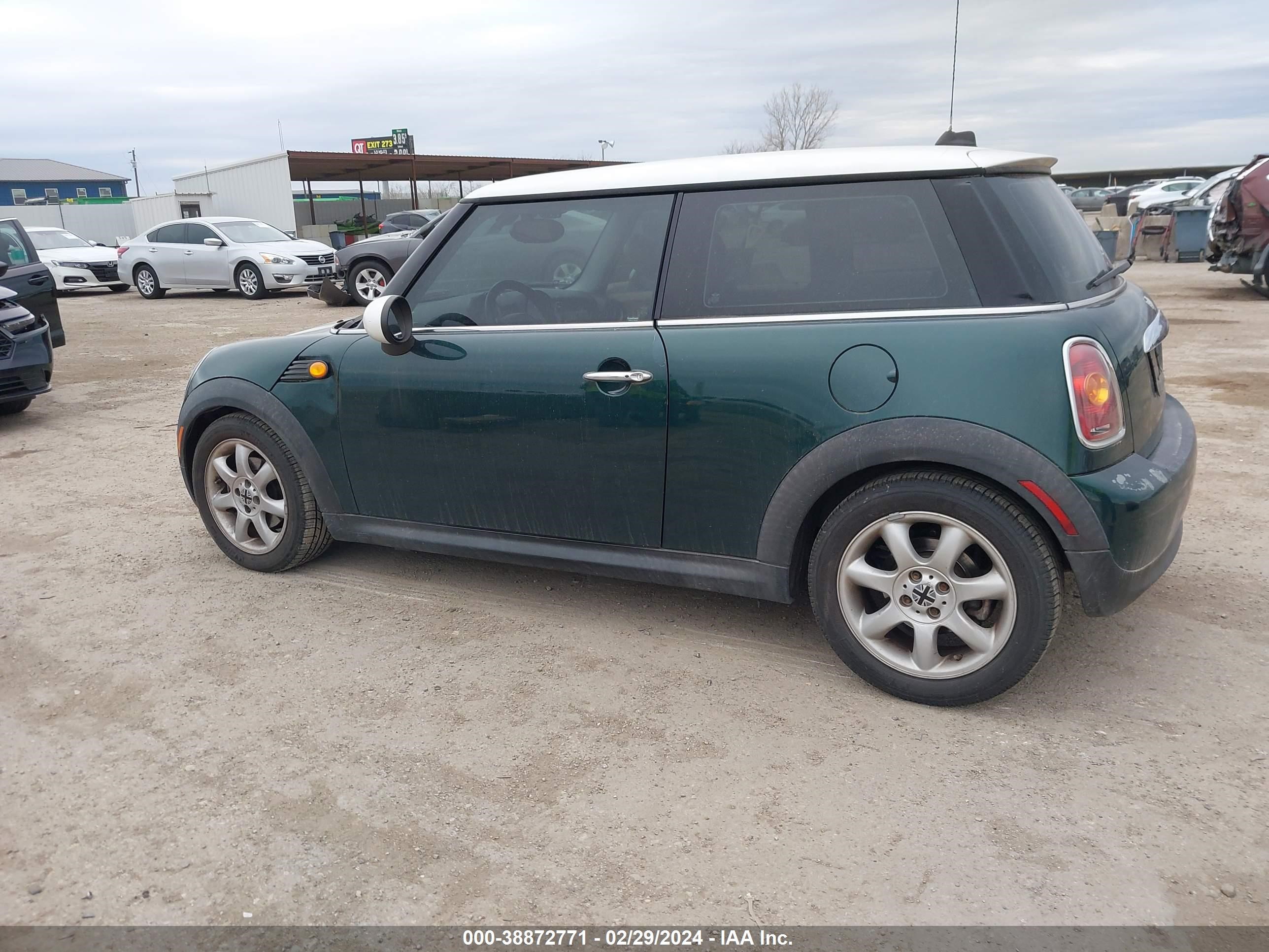 Photo 5 VIN: WMWMF33538TT62386 - MINI COOPER 