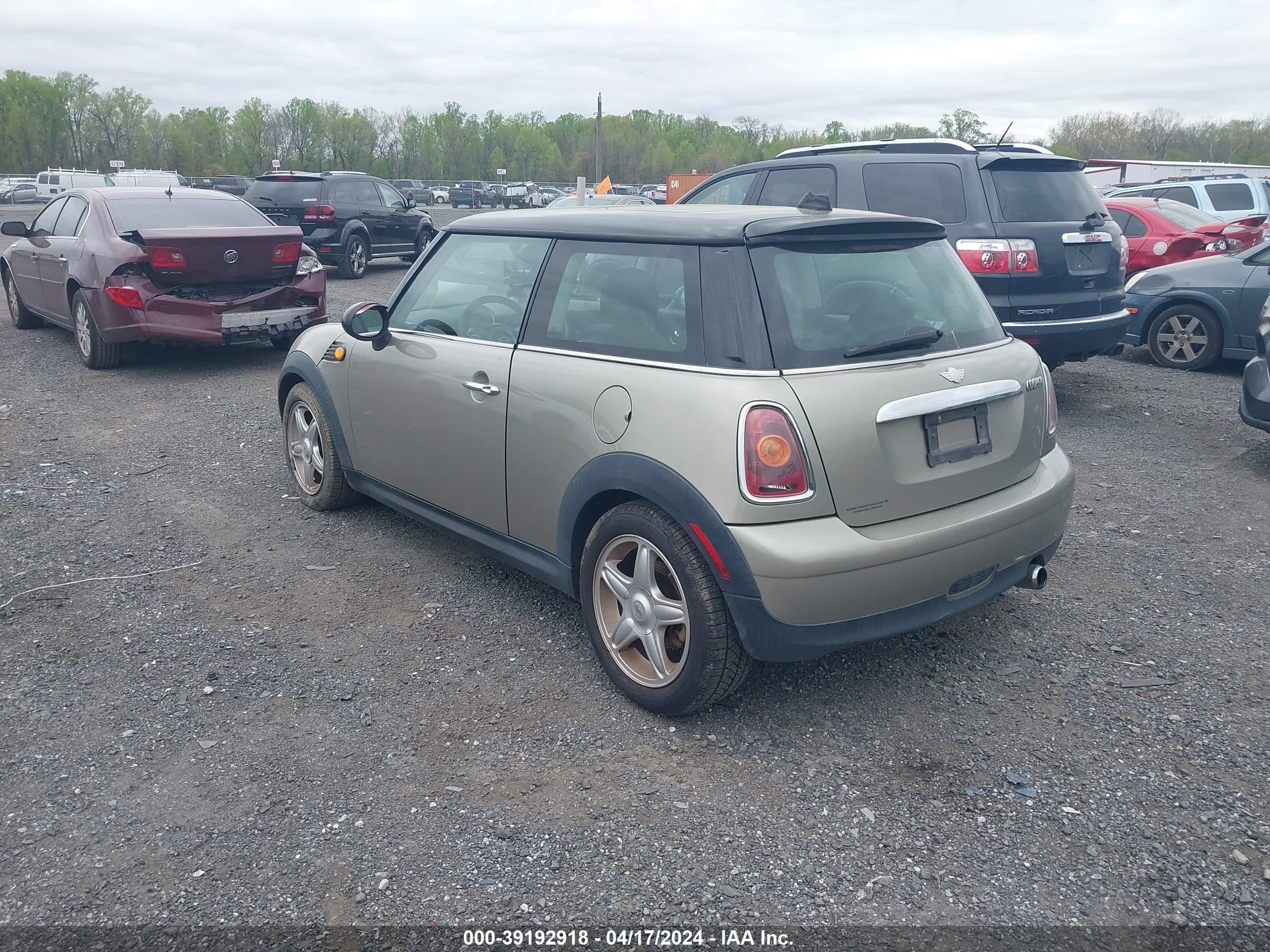 Photo 2 VIN: WMWMF33557TT58225 - MINI COOPER 