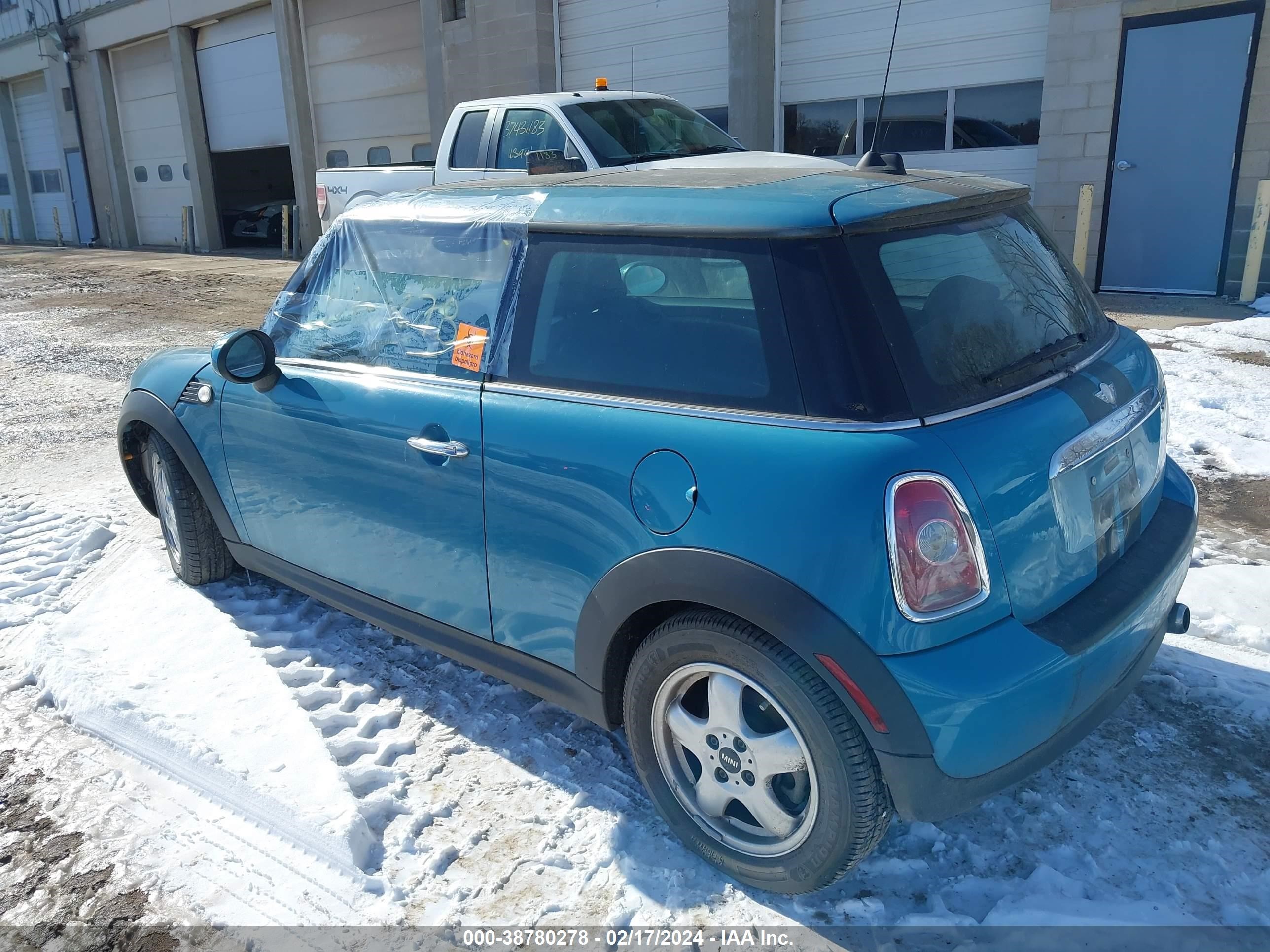 Photo 2 VIN: WMWMF33568TT62916 - MINI COOPER 