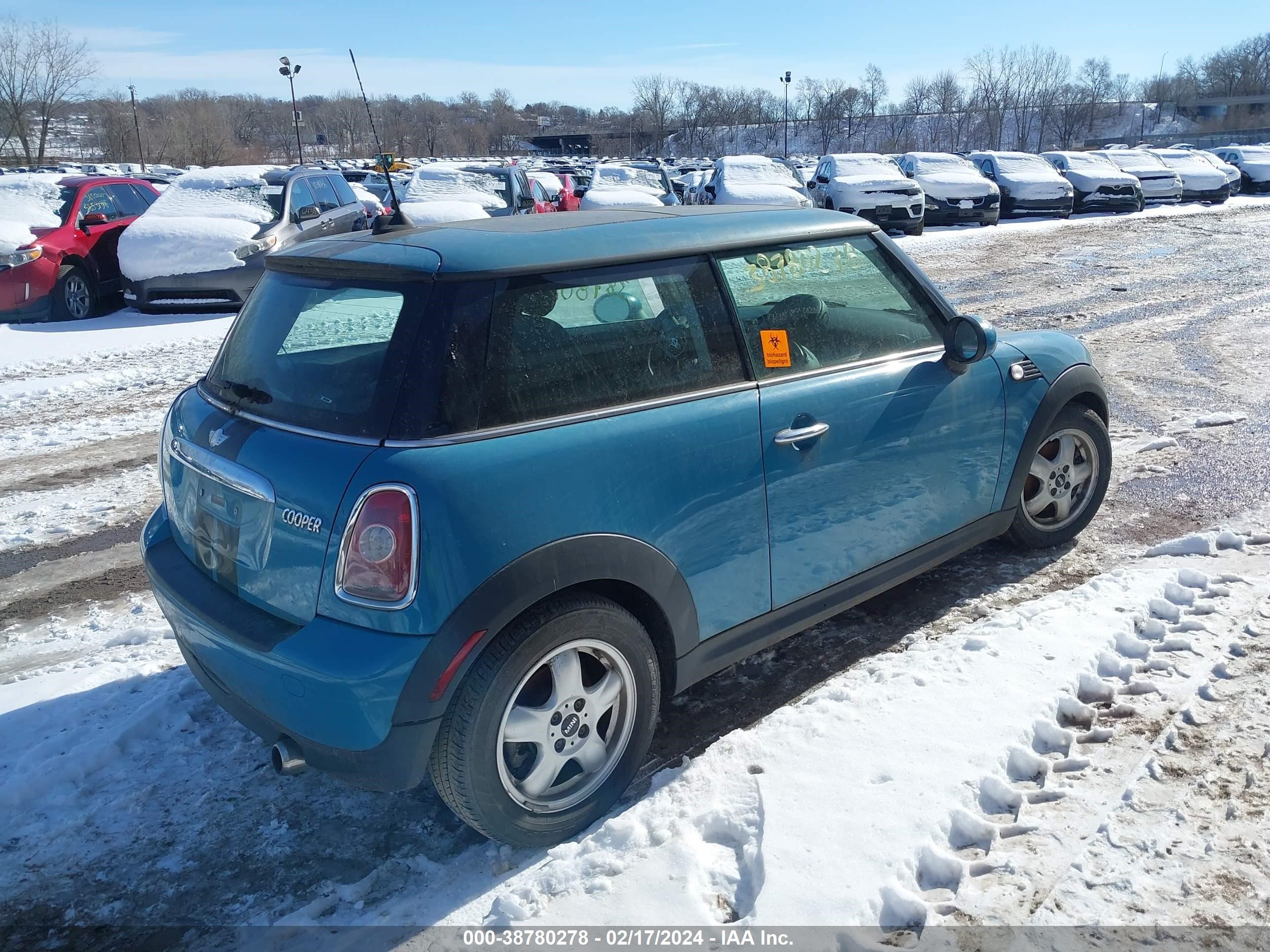 Photo 3 VIN: WMWMF33568TT62916 - MINI COOPER 