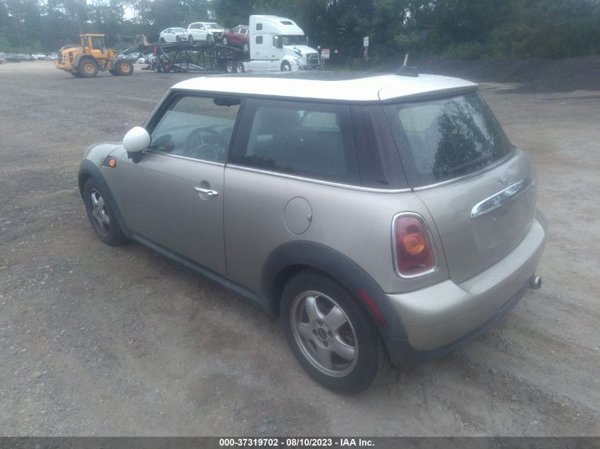 Photo 2 VIN: WMWMF33568TT63029 - MINI COOPER 