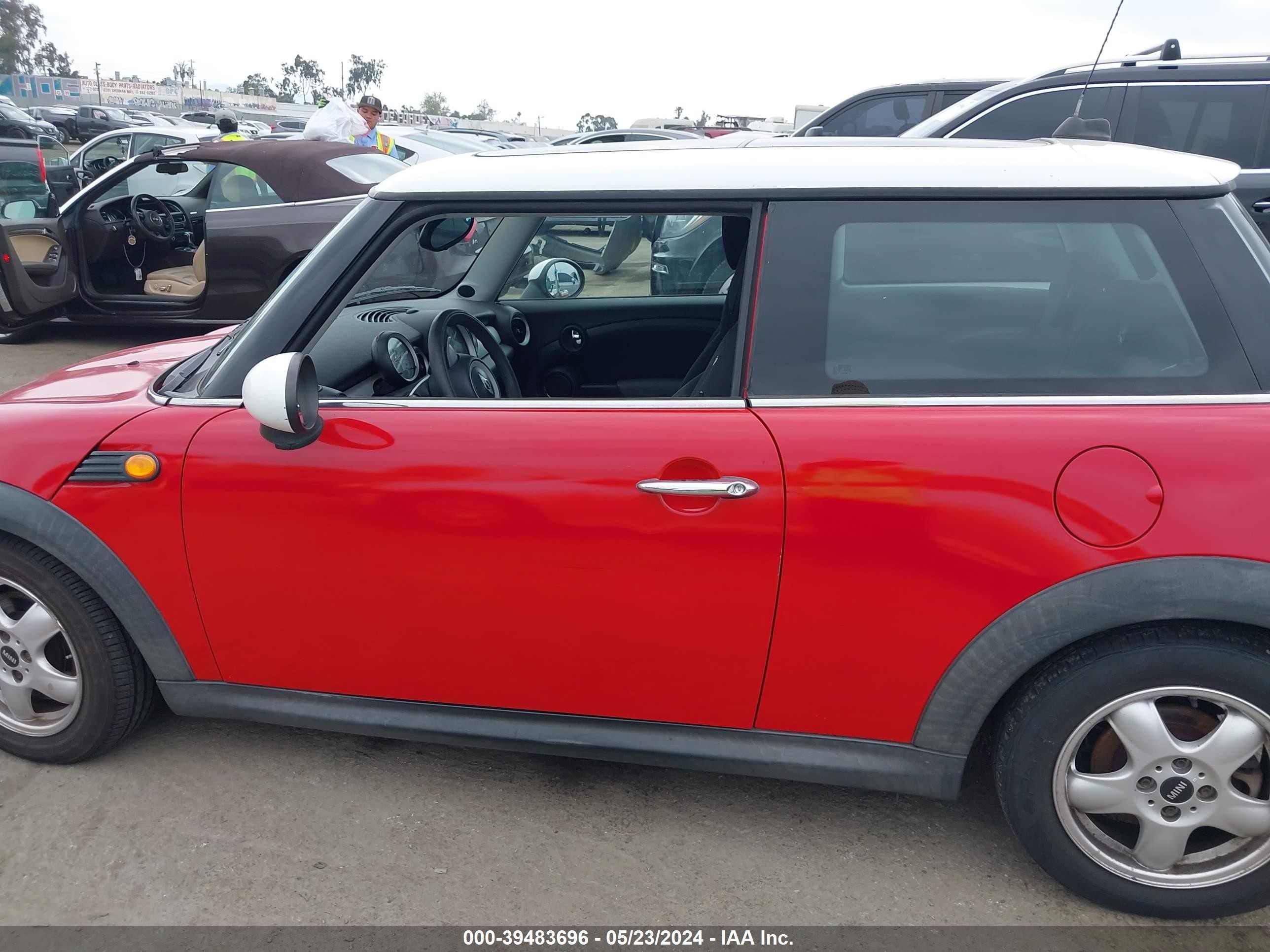 Photo 13 VIN: WMWMF33578TT60821 - MINI COOPER 