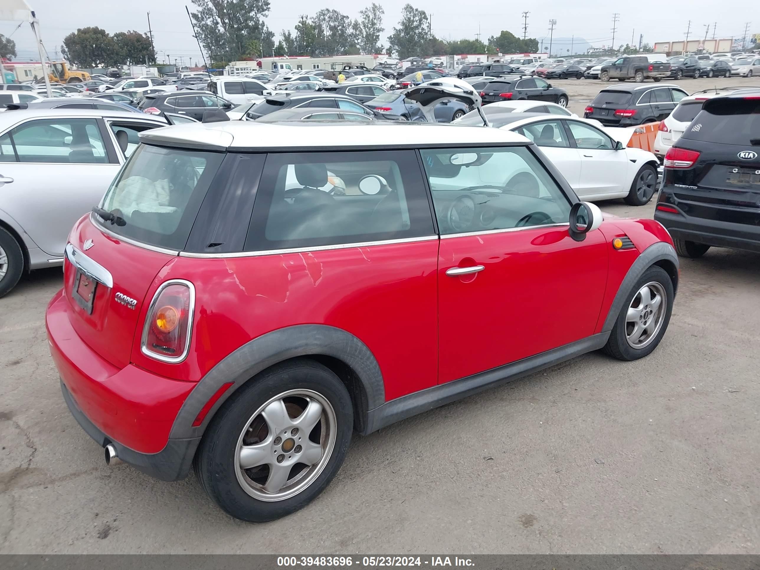 Photo 3 VIN: WMWMF33578TT60821 - MINI COOPER 