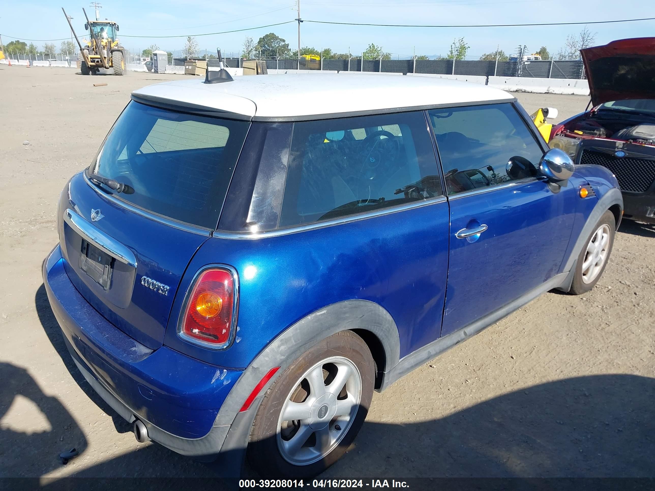 Photo 3 VIN: WMWMF33588TT60858 - MINI COOPER 