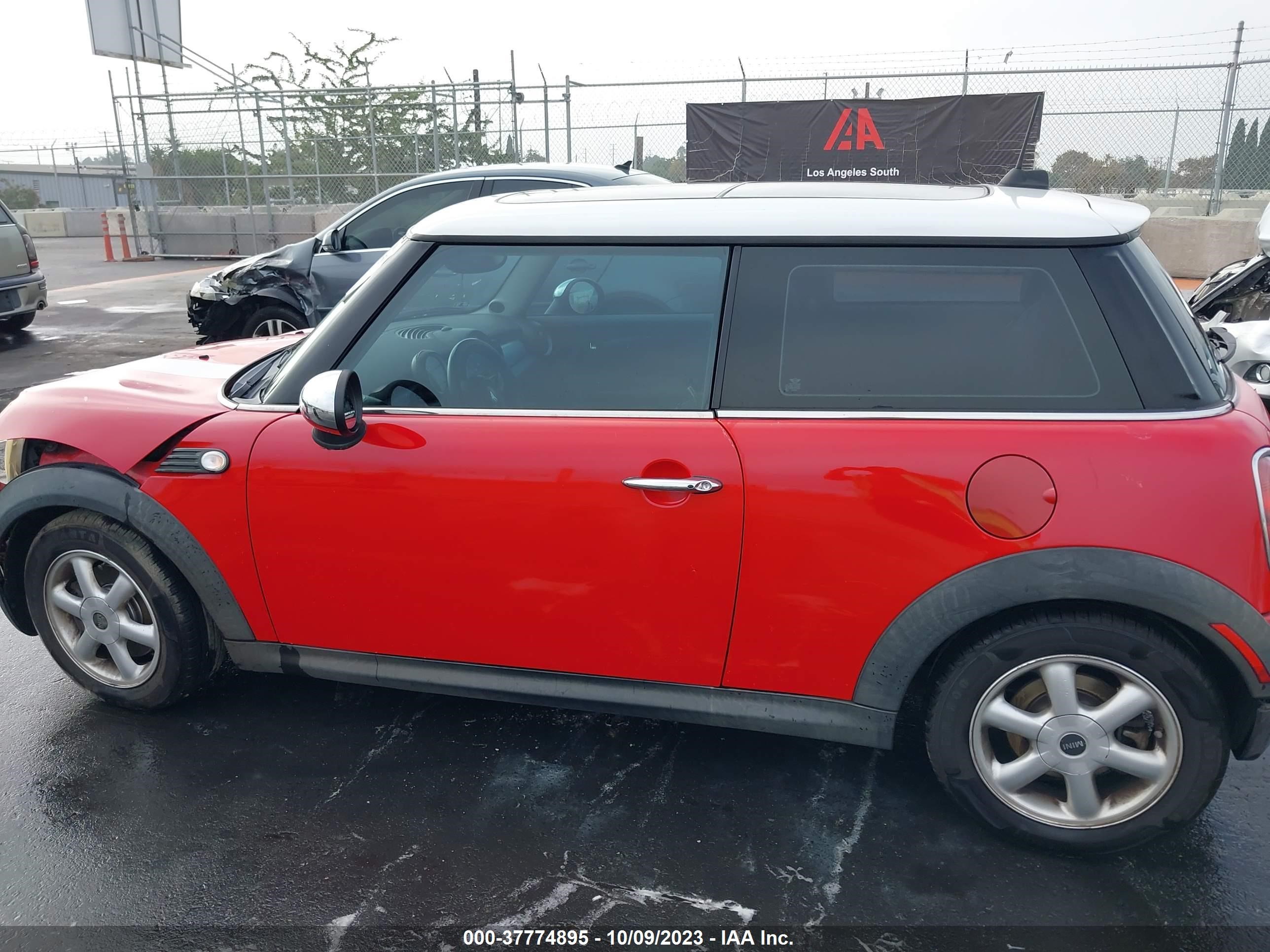 Photo 13 VIN: WMWMF335X8TT63955 - MINI HARD TOP 