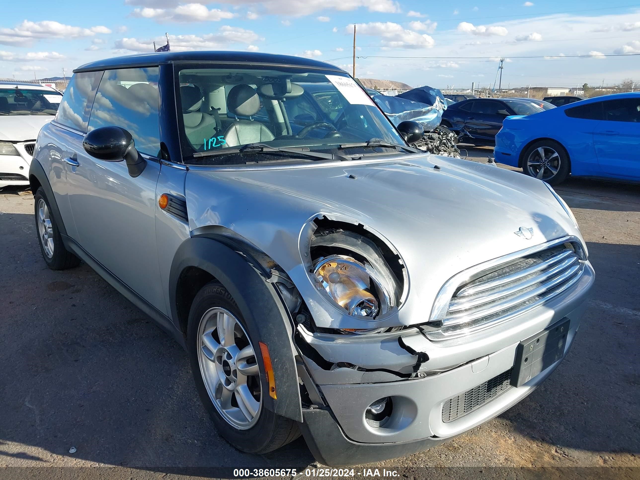 Photo 5 VIN: WMWMF335X8TU66406 - MINI COOPER 