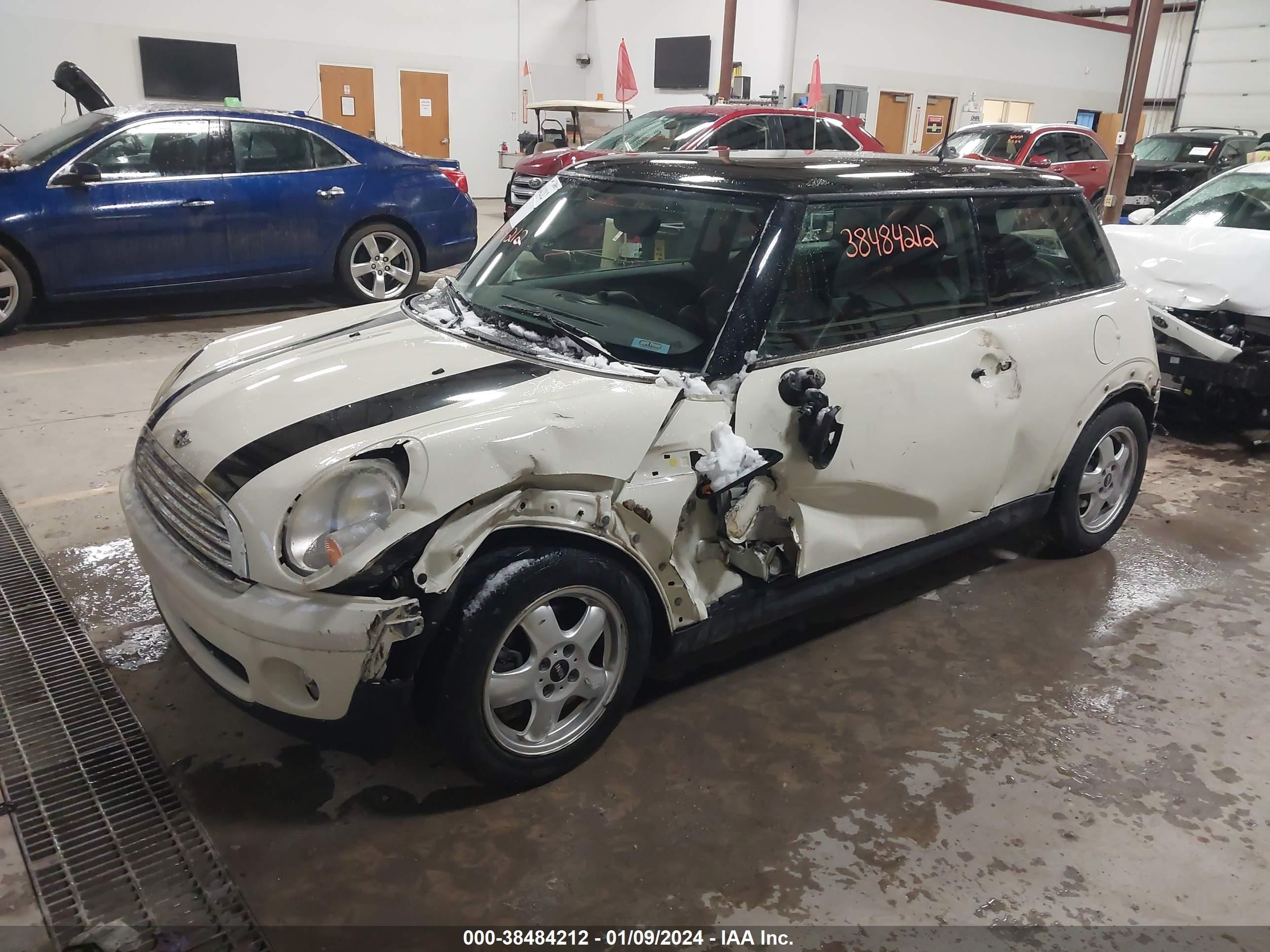 Photo 1 VIN: WMWMF335X9TU75737 - MINI COOPER 