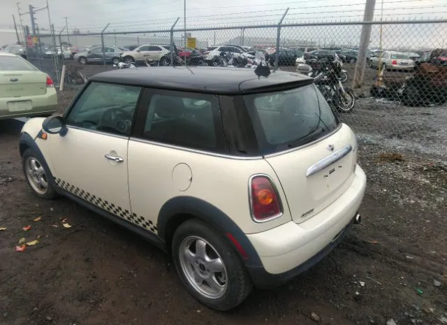 Photo 2 VIN: WMWMF3C50ATU77467 - MINI COOPER HARDTOP 