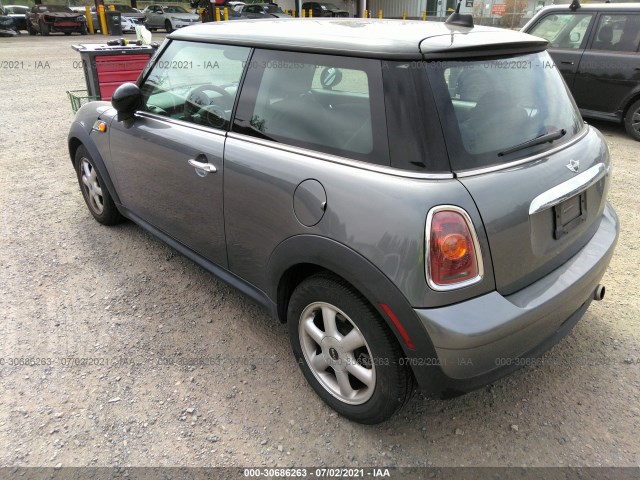 Photo 2 VIN: WMWMF3C50ATZ22645 - MINI COOPER HARDTOP 