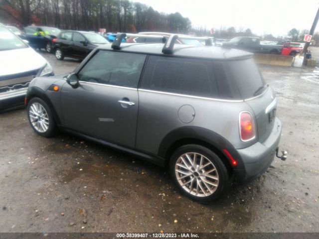 Photo 2 VIN: WMWMF3C50ATZ22743 - MINI COOPER 