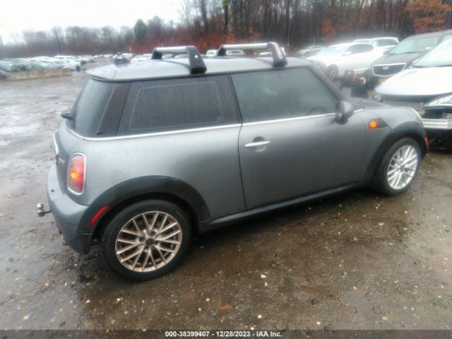 Photo 3 VIN: WMWMF3C50ATZ22743 - MINI COOPER 