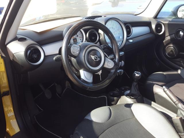 Photo 8 VIN: WMWMF3C50ATZ27604 - MINI COOPER 