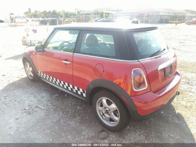 Photo 2 VIN: WMWMF3C51ATZ25778 - MINI COOPER HARDTOP 