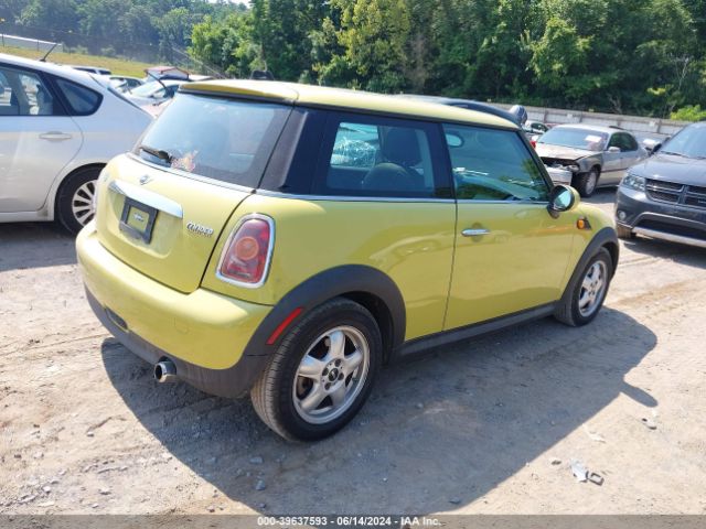 Photo 3 VIN: WMWMF3C51ATZ63253 - MINI COOPER 