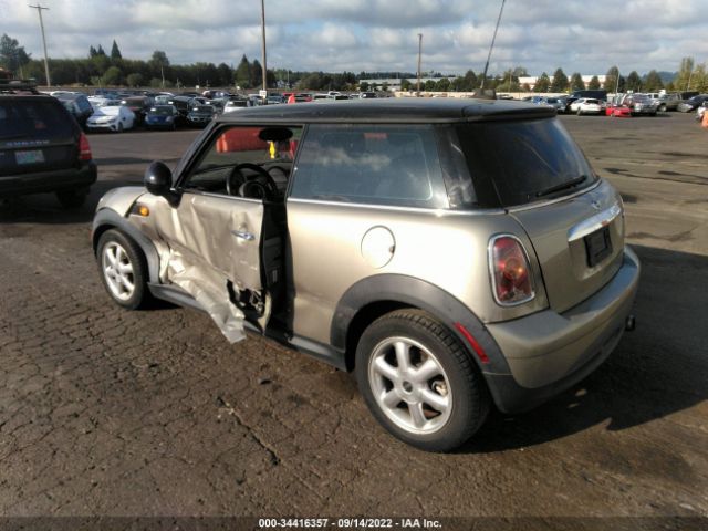 Photo 2 VIN: WMWMF3C52ATZ22484 - MINI COOPER HARDTOP 